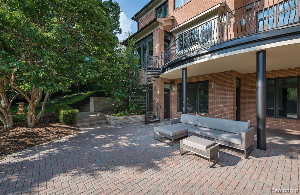 4524 Stoneleigh Road Bloomfield Hills, MI 48302 - Photo 45 of 48 Gallery Image 45