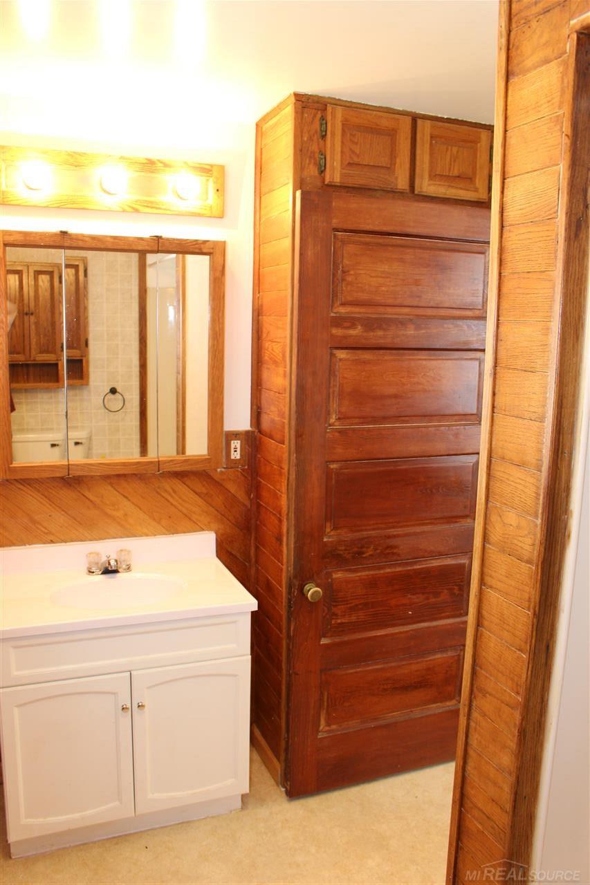 5554 Pointe Tremble Road Algonac, MI 48001 - Photo 25 of 36 31317942-24.JPG