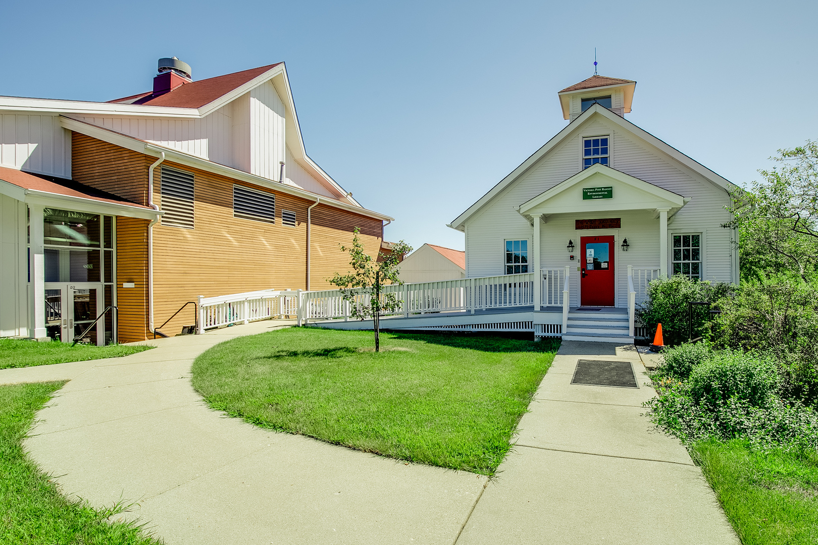 1024 Harris Road Grayslake, IL 60030 - Photo 65 of 68 a front view of a house with a garden