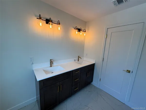 $834,900 | 7 Morrow Court, Walden, NY 12586