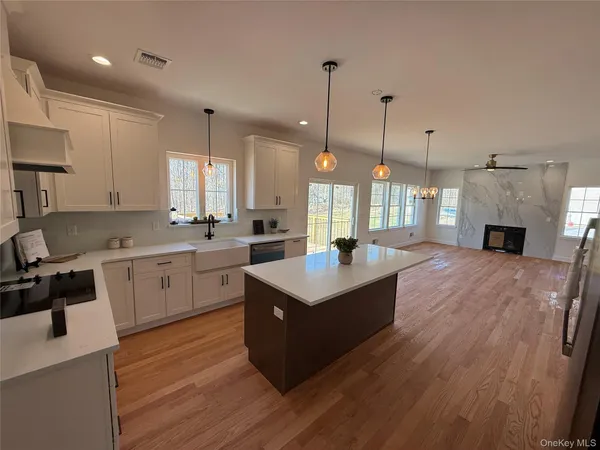 $834,900 | 7 Morrow Court, Walden, NY 12586