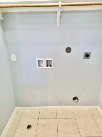 $1,900 | 11207 Hall Ridge Court, Houston, TX 77075