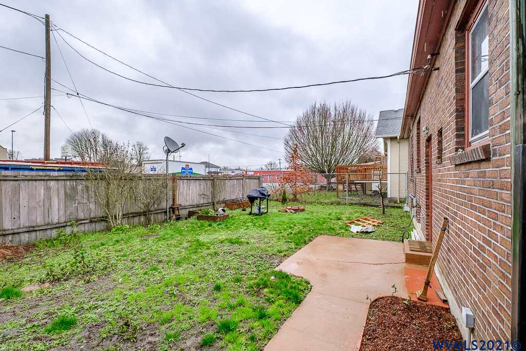 317 Southeast 3rd Avenue Albany, OR 97321 - Photo 38 of 39
