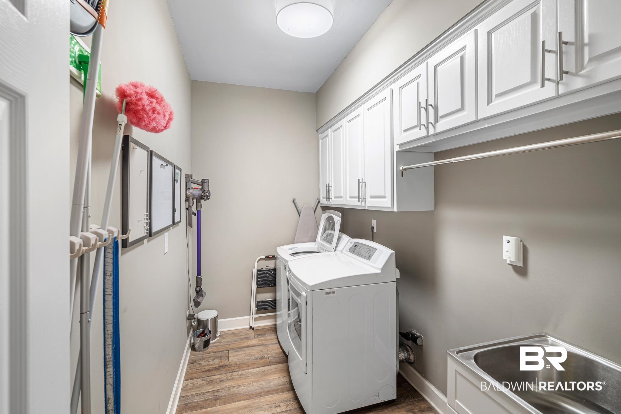 503 Potters Mills Road Daphne, AL 36526 - Photo 14 of 35 Laundry with sink/storage