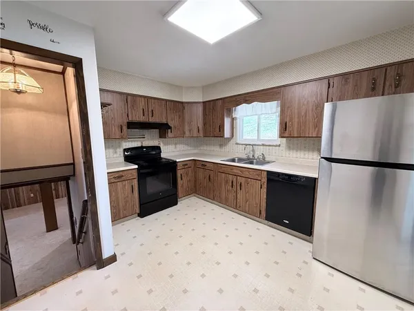 $1,600 | 1455 Highway 130, Greensburg, PA 15601