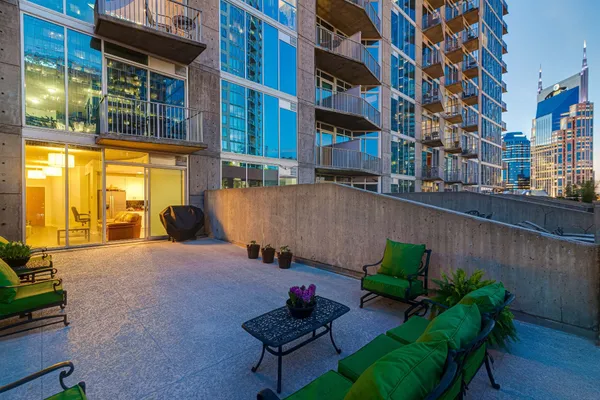 $2,600 | 301 Demonbreun Street, Unit 713, Nashville, TN 37201