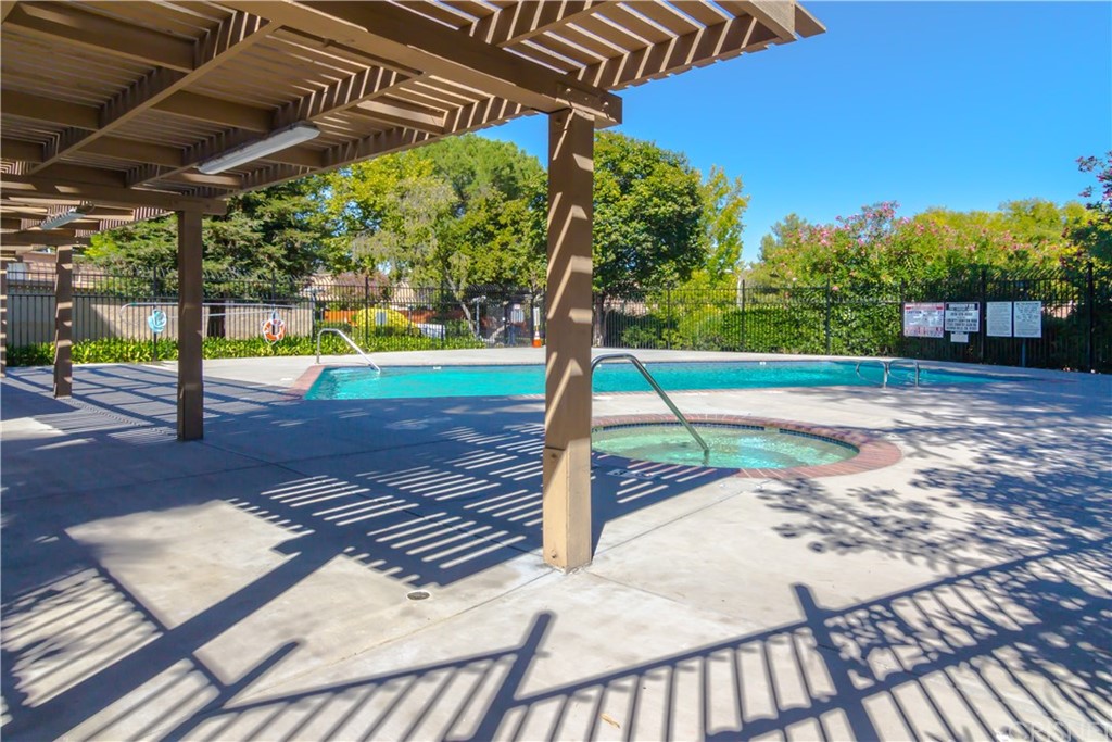 27462 Country Glen Road Agoura Hills, CA 91301 - Photo 19 of 19 a view of a backyard