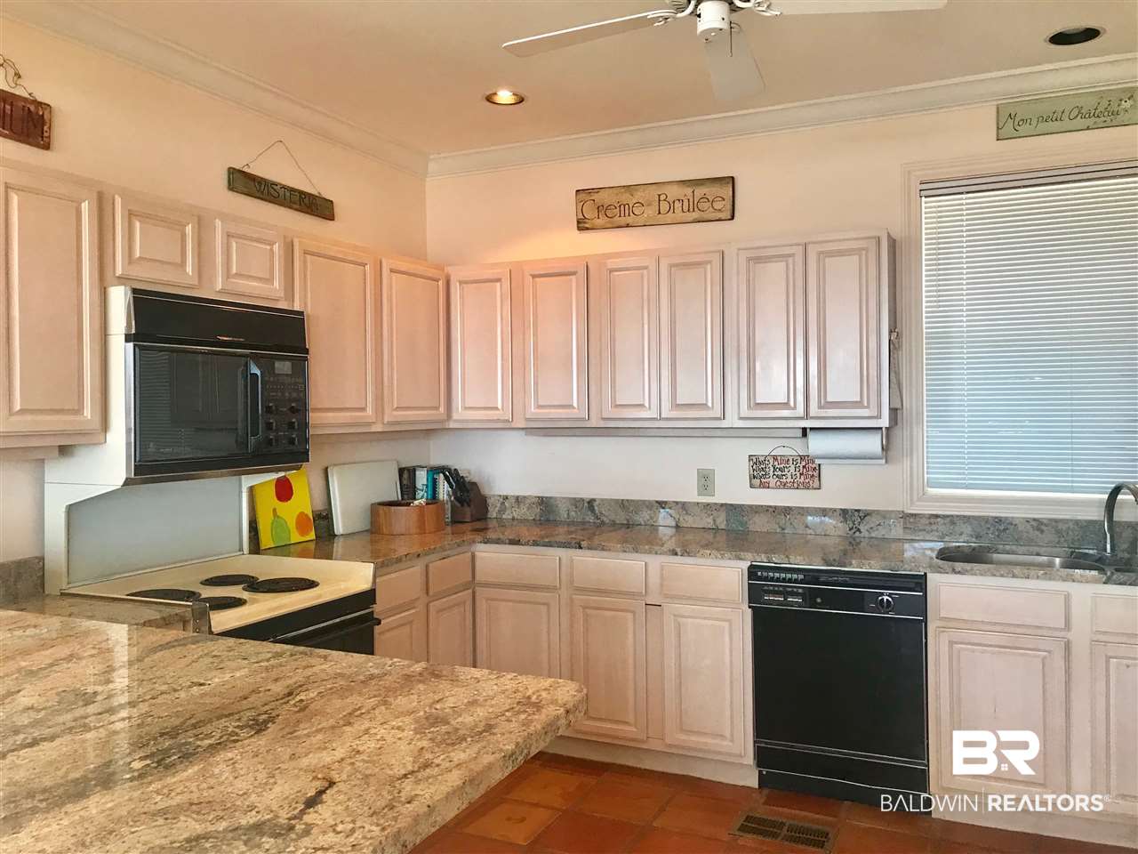33312 River Road Orange Beach, AL 36561 - Photo 6 of 19 Kitchen