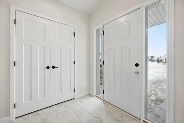 $499,900 | 7494 Eagle Point Drive South, Fargo, ND 58104