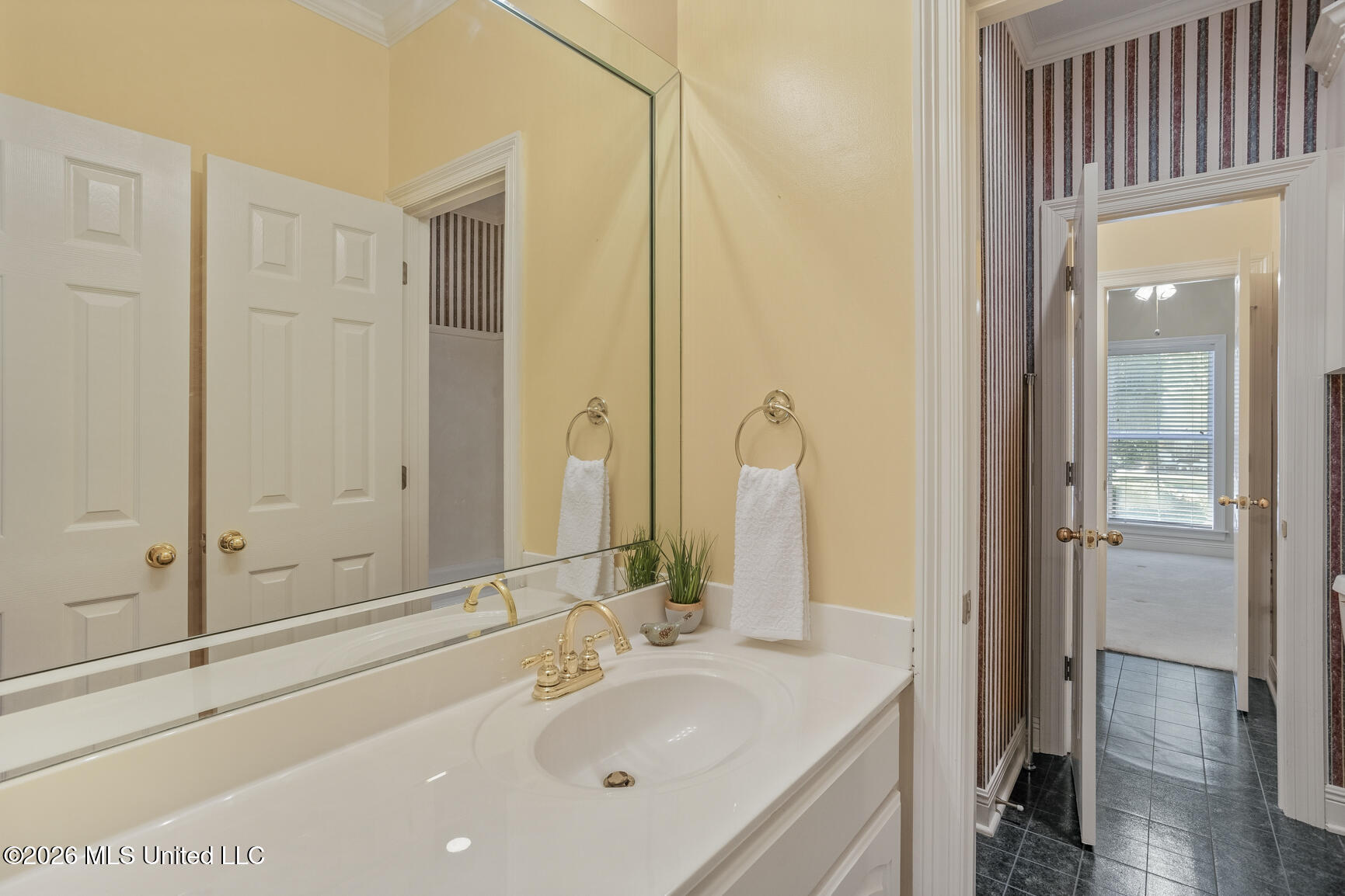 525 Ridge Circle Brandon, MS 39047 - Photo 34 of 51 525 Ridge Cir_jhookphotos-32