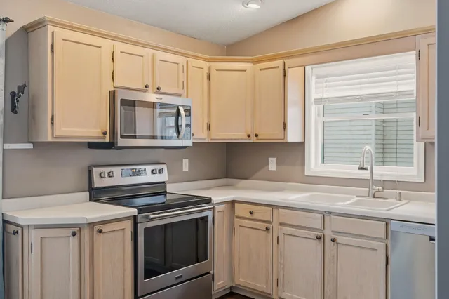 $379,999 | 1978 Sandalwood Drive, Onalaska, WI 54650