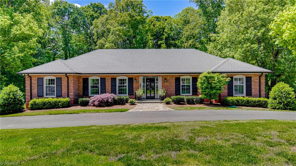 618 Hertford Road Winston-Salem, NC 27104 - Photo 1 of 42 Circular Drive-2 car garage behind home.