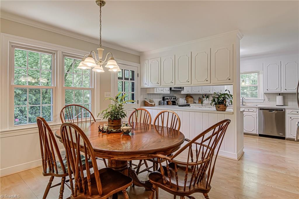618 Hertford Road Winston-Salem, NC 27104 - Photo 7 of 42 Freshly painted kitchen