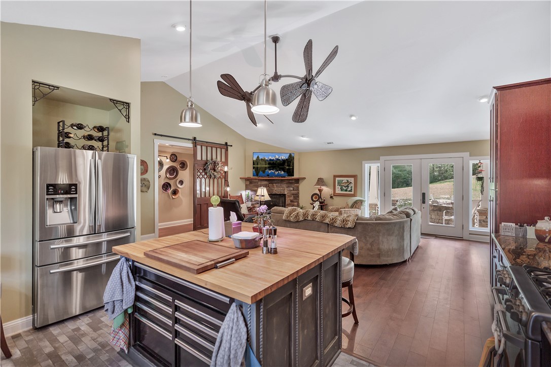 1545 Hefner Road Walhalla, SC 29691 - Photo 5 of 49 Gallery Image 5