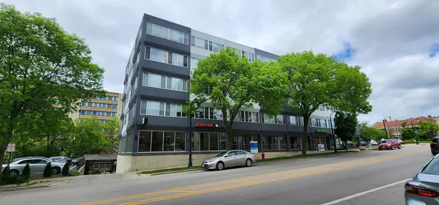 $7,000,000 | 3575 North Oakland Avenue, Shorewood, WI 53211