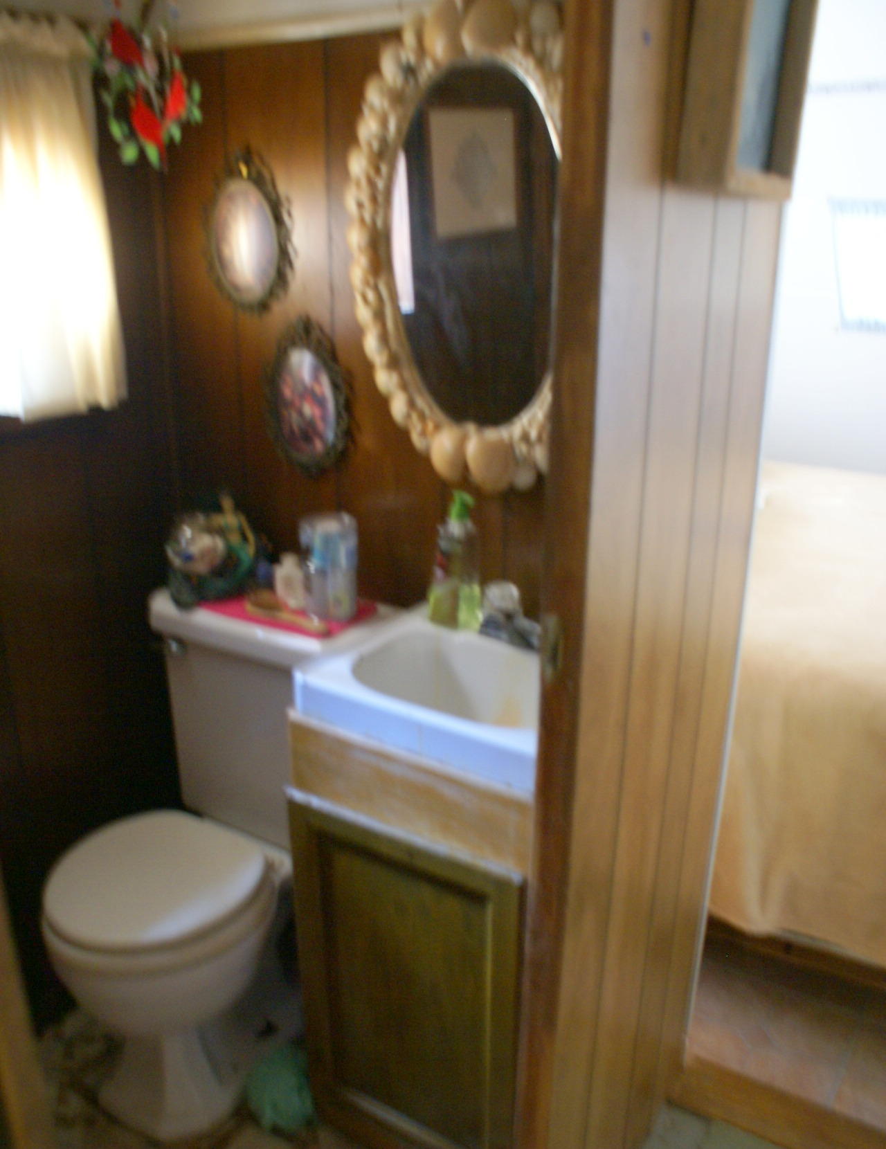 4152 Sundance Way Holt, FL 32564 - Photo 54 of 60 trailerbathportrait