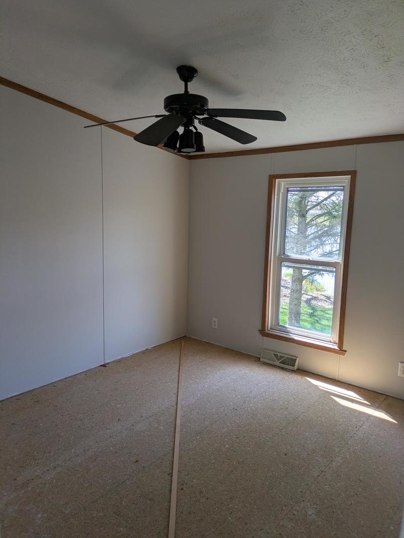 54 Beacon Bay Road Lakemoor, IL 60051 - Photo 5 of 7