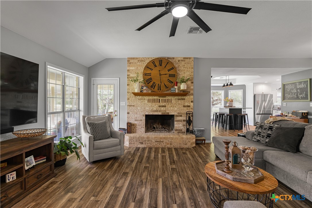 3182 Live Oak Road Cuero, TX 77954 - Photo 11 of 35