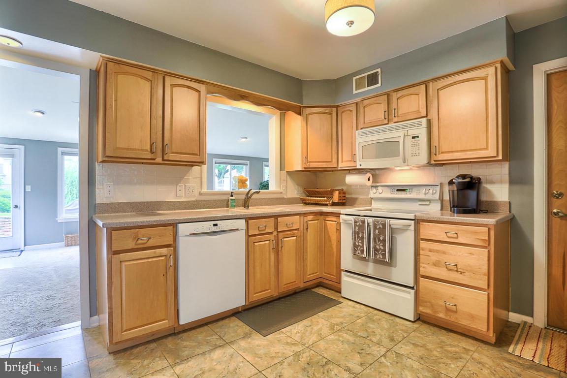 11 Becker Drive Lititz, PA 17543 - Photo 14 of 34 Gallery Image 14