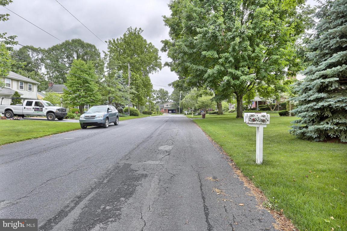11 Becker Drive Lititz, PA 17543 - Photo 32 of 34 Gallery Image 32