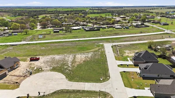 $65,000 | 400 Lizzy Court, Italy, TX 76651