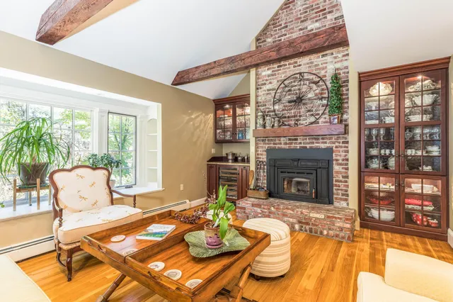 $1,175,000 | 113 Exeter Road, North Hampton, NH 03862