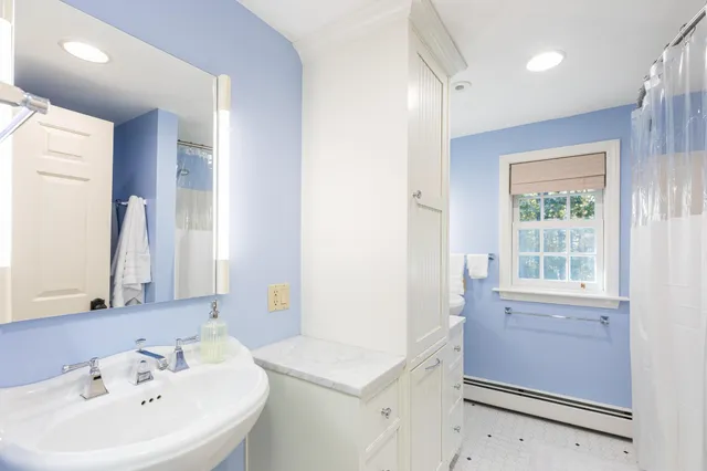 $1,175,000 | 113 Exeter Road, North Hampton, NH 03862