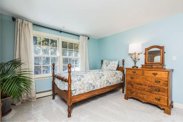 $1,175,000 | 113 Exeter Road, North Hampton, NH 03862