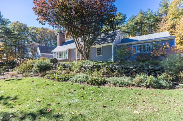 $1,175,000 | 113 Exeter Road, North Hampton, NH 03862