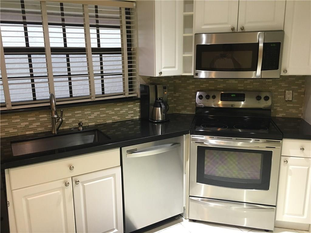 20928 Boca Ridge Drive North, Unit 20928 Boca Raton, FL 33428 - Photo 7 of 32 Photo 7