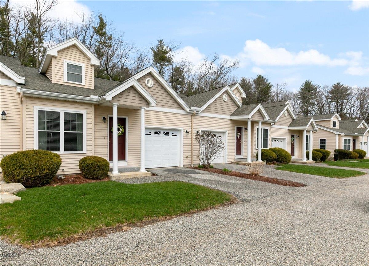 23 Winterberry Road Pelham, NH 03076 - Photo 2 of 37