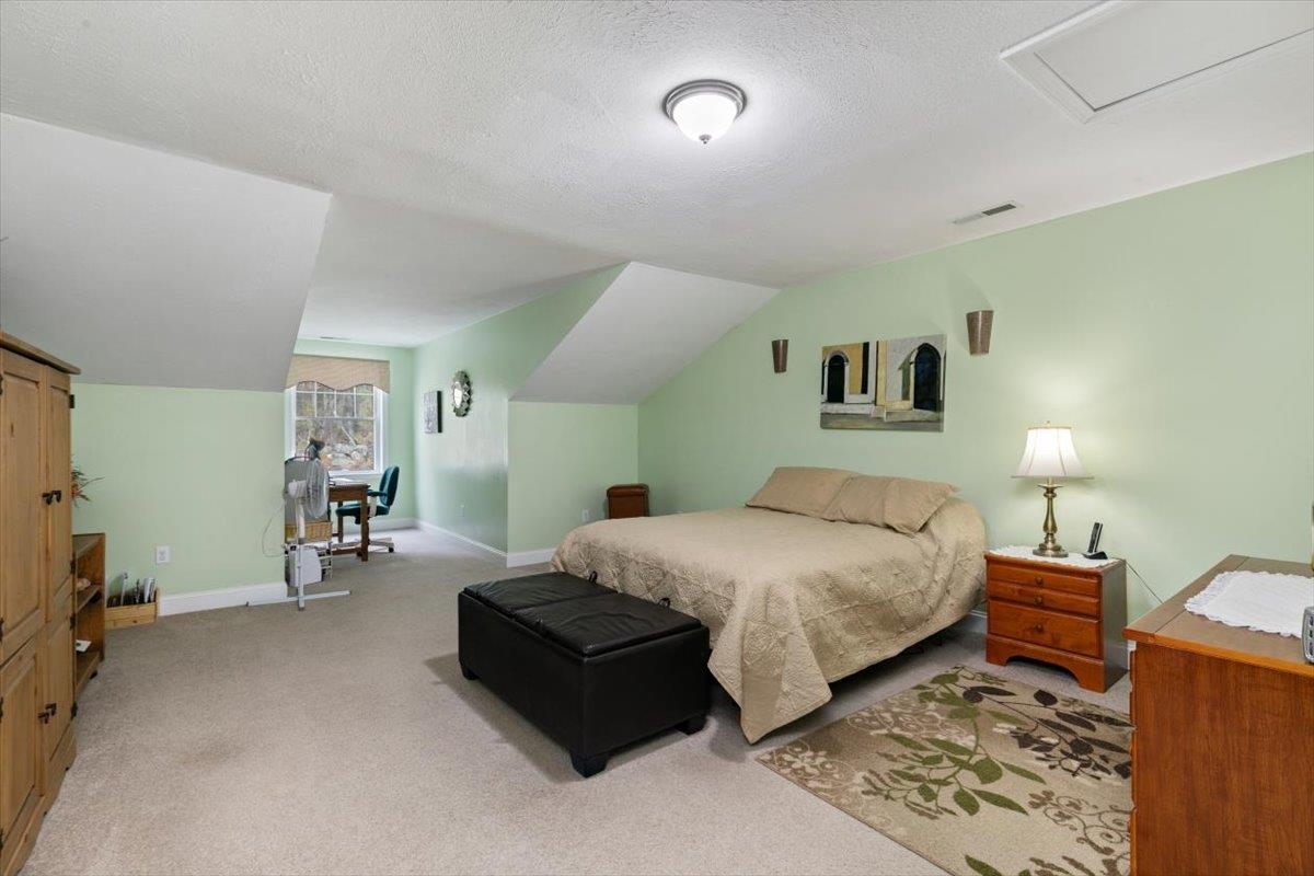 23 Winterberry Road Pelham, NH 03076 - Photo 25 of 37