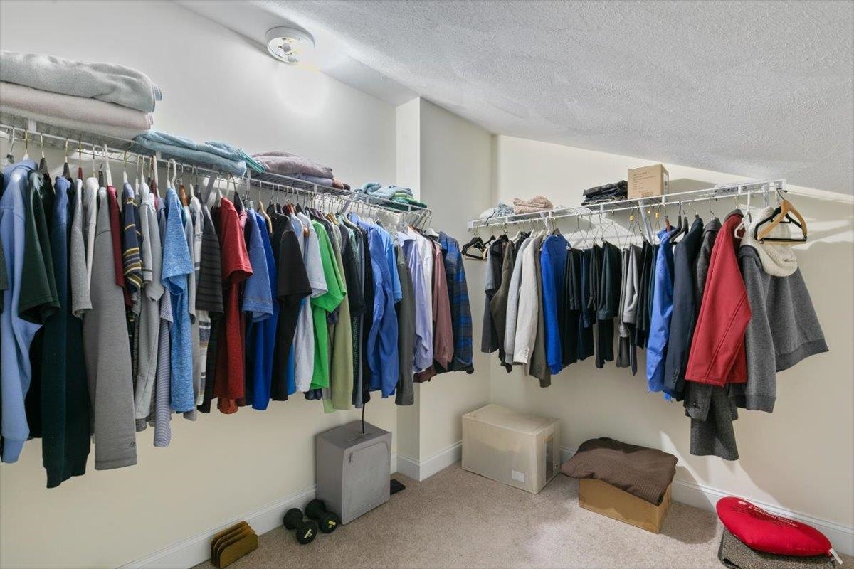 23 Winterberry Road Pelham, NH 03076 - Photo 27 of 37