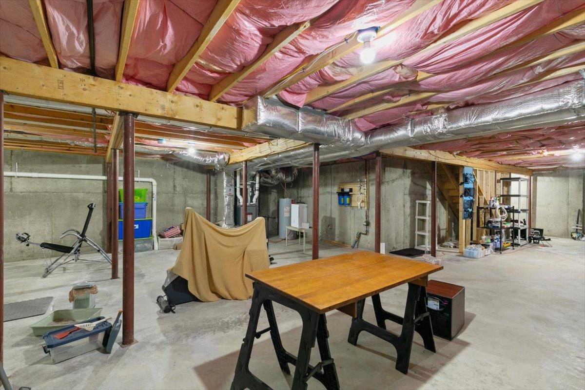 23 Winterberry Road Pelham, NH 03076 - Photo 29 of 37