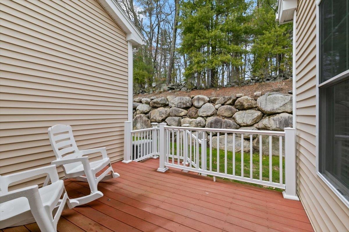 23 Winterberry Road Pelham, NH 03076 - Photo 34 of 37