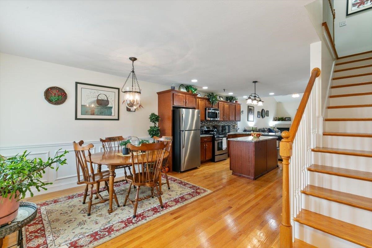 23 Winterberry Road Pelham, NH 03076 - Photo 4 of 37