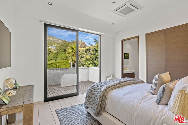 $11,750,000 | 32802 Pacific Coast Highway, Malibu, CA 90265