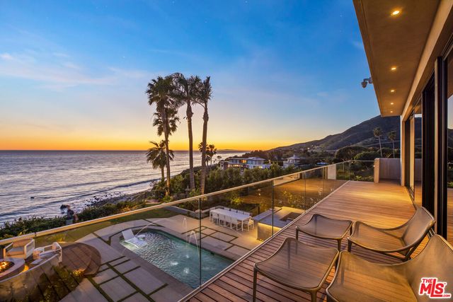 $11,750,000 | 32802 Pacific Coast Highway, Malibu, CA 90265