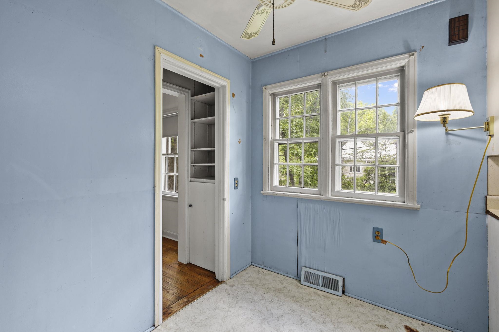 3209 Topping Road Madison, WI 53705 - Photo 14 of 34