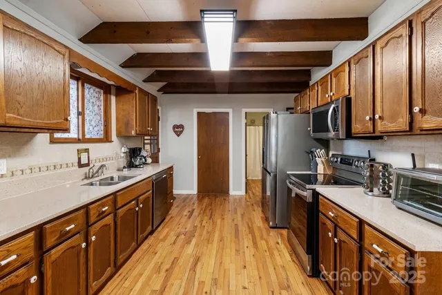 $399,900 | 563 Bee Tree Lane, Mars Hill, NC 28754