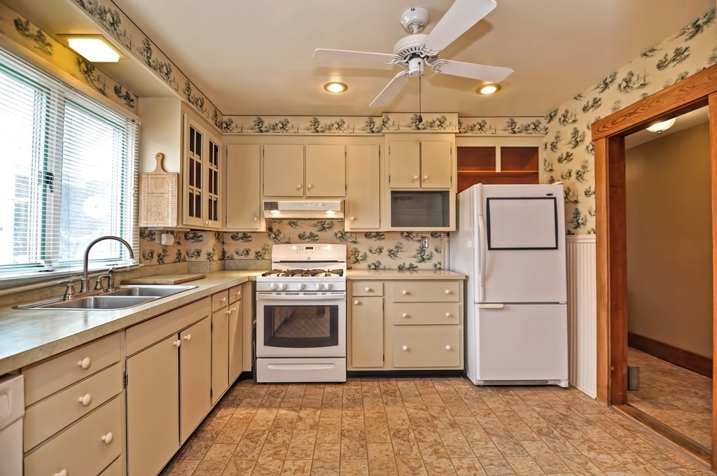 40 Newtown Road Acton, MA 01720 - Photo 3 of 30 Gallery Image 3