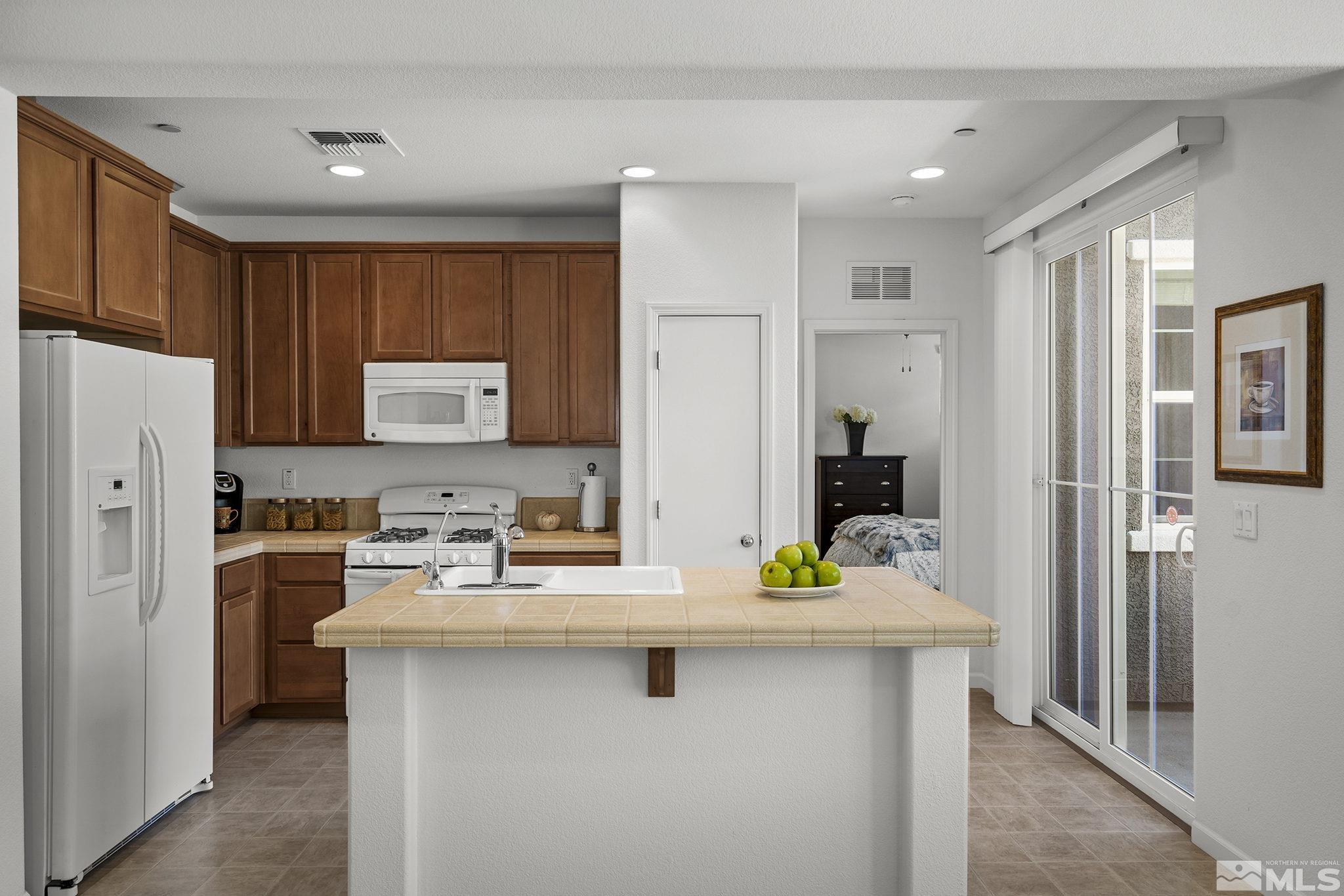 1872 Wind Ranch Road, Unit C Reno, NV 89521 - Photo 5 of 19 Photo 5