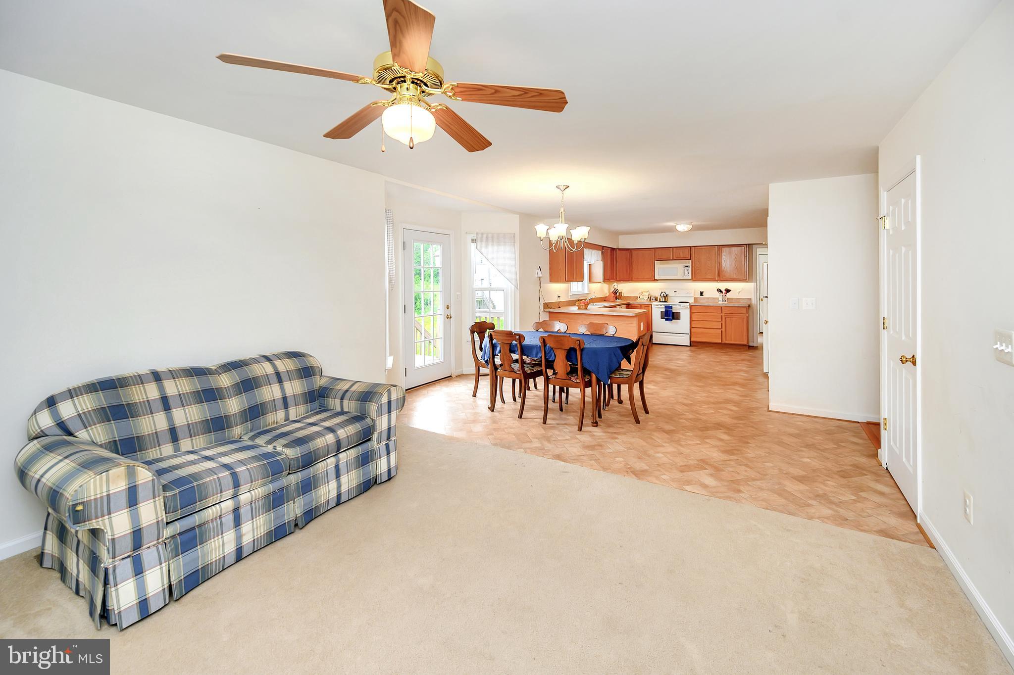 12063 Obannons Mill Road Boston, VA 22713 - Photo 21 of 38 Family room right off the kitchen area