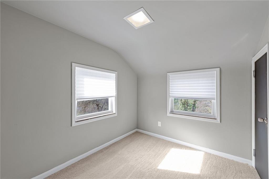 1027 McNeilly Road Pittsburgh, PA 15226 - Photo 15 of 25 Gallery Image 15