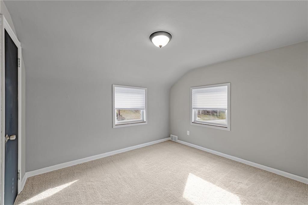 1027 McNeilly Road Pittsburgh, PA 15226 - Photo 16 of 25 Gallery Image 16