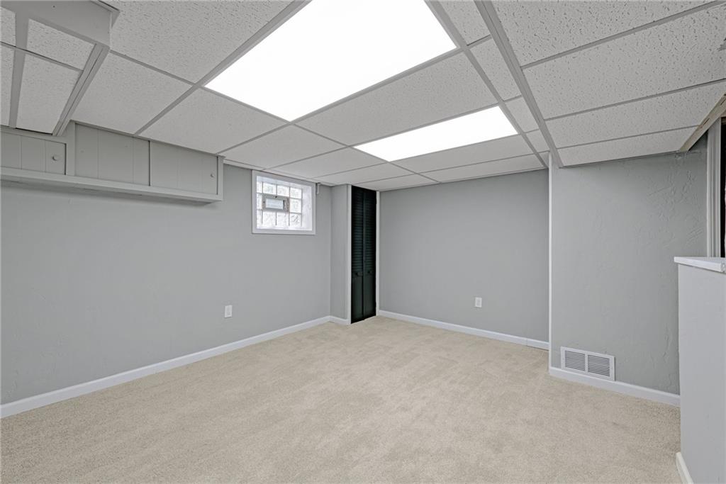 1027 McNeilly Road Pittsburgh, PA 15226 - Photo 18 of 25 Gallery Image 18