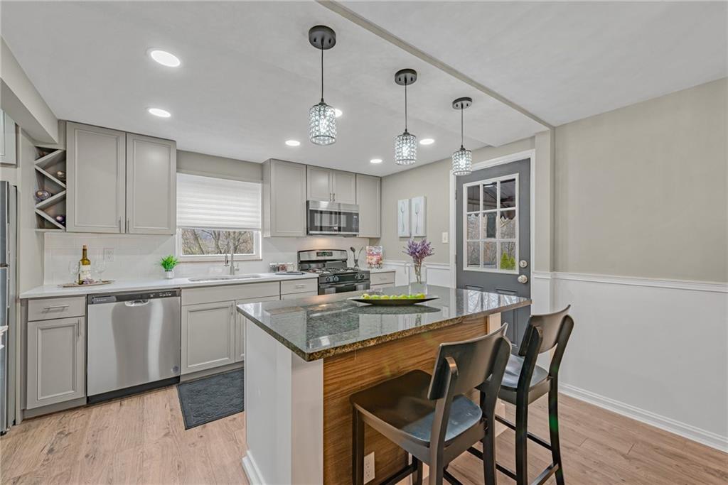 1027 McNeilly Road Pittsburgh, PA 15226 - Photo 7 of 25 Gallery Image 7