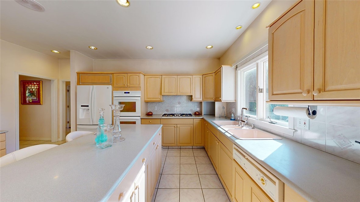 24 Michelle Circle Warwick, RI 02886 - Photo 17 of 42