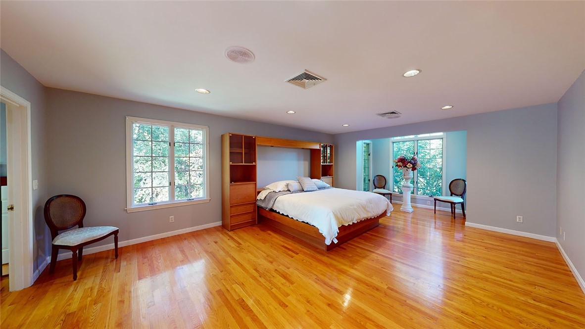 24 Michelle Circle Warwick, RI 02886 - Photo 23 of 42