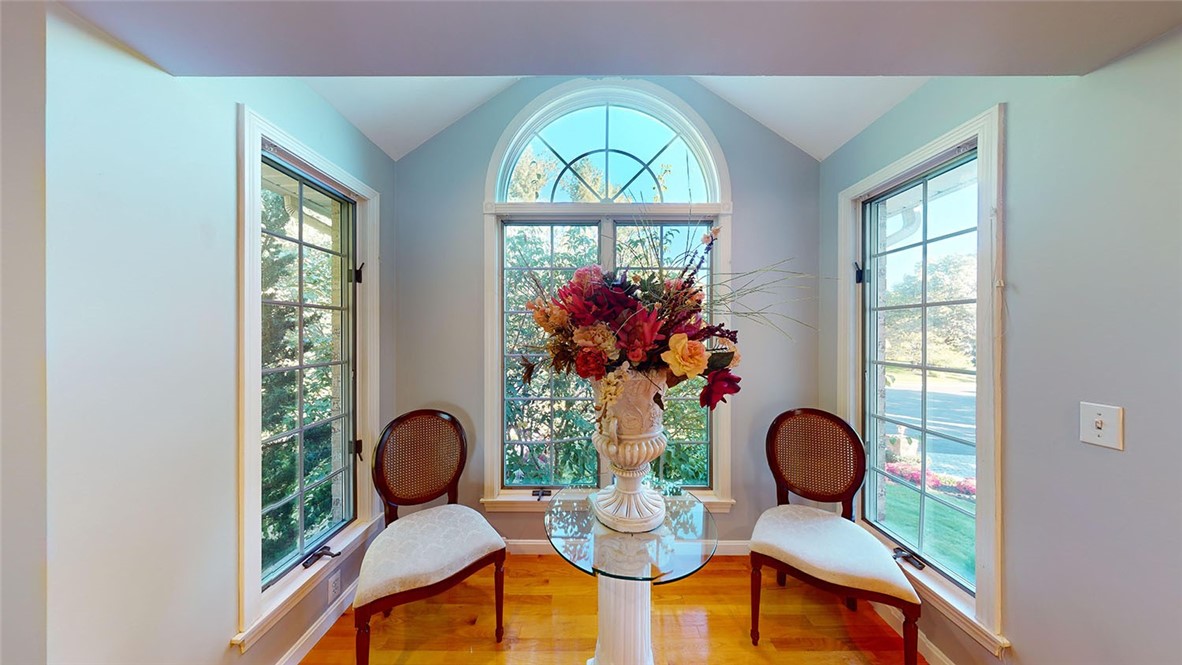 24 Michelle Circle Warwick, RI 02886 - Photo 25 of 42